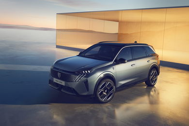 Peugeot E-5008 Esterni - Stellantis &You Peugeot E-5008 Esterni - Stellantis &You